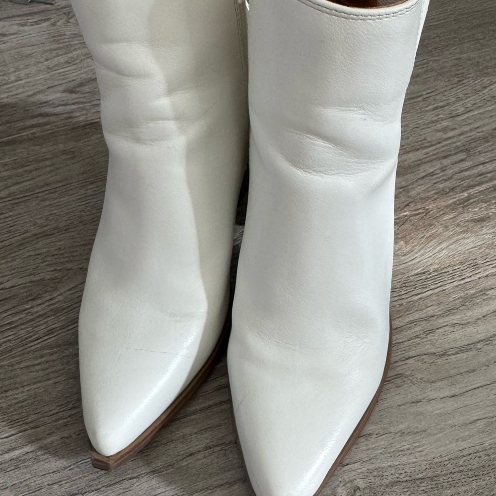 Indigo Rd. White Leather Ankle Booties